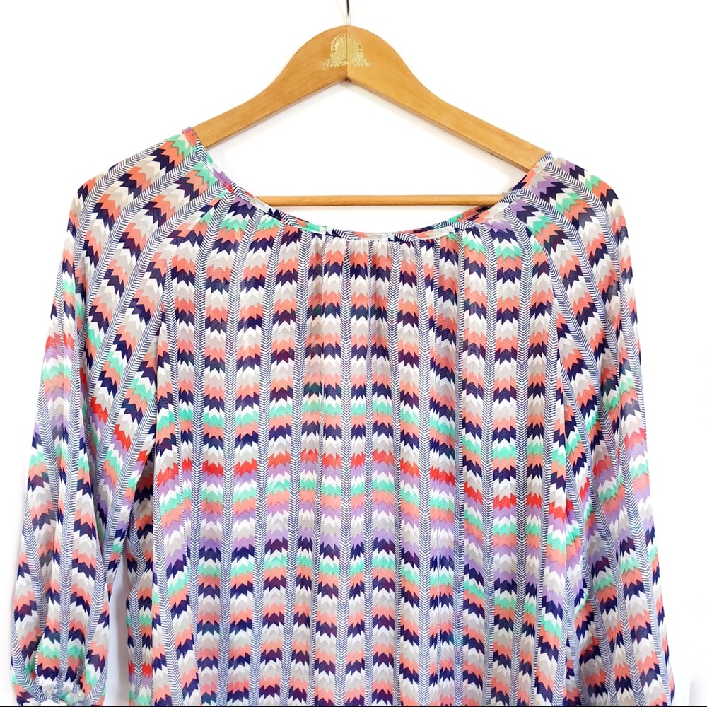 Gap Cold-Shoulder Semi-Sheer Flowy Blouse Sz M - Picture 5 of 8